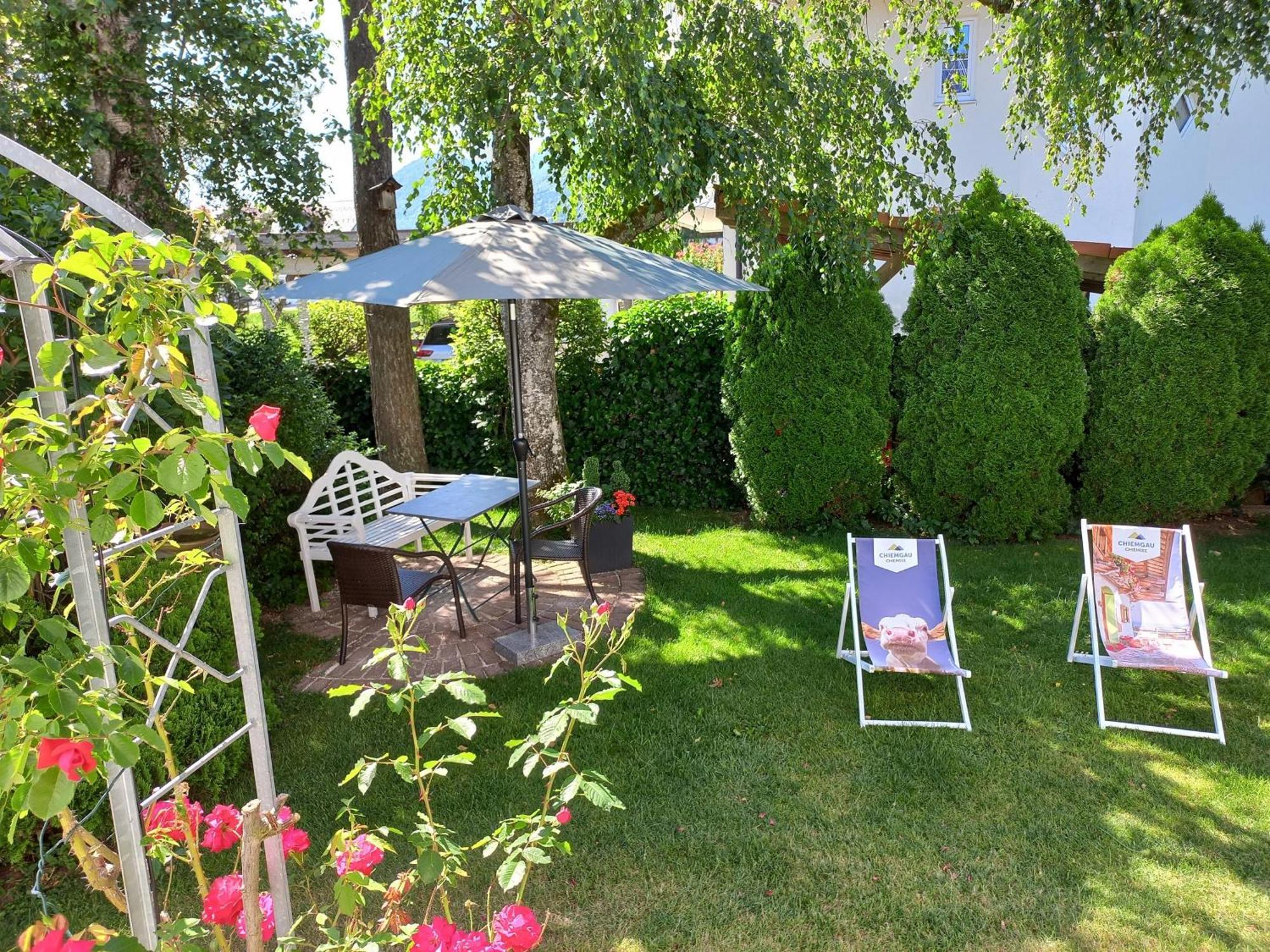 Ferienwohnungen Sonja Bernau am Chiemsee Exteriör bild